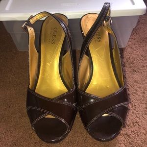 Women’s patent leather pumps